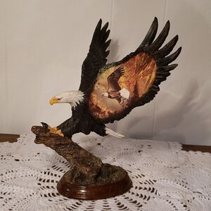 Bradford Exchange "Majestic Flight" from Wings of Power Collection Eagle Statue